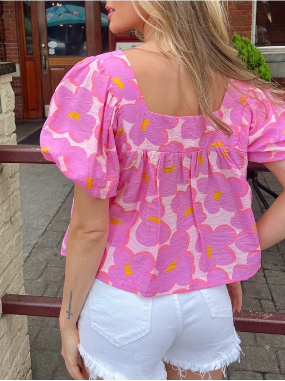 Women’s Pink Floral Puff-Sleeve Square-Neck Top